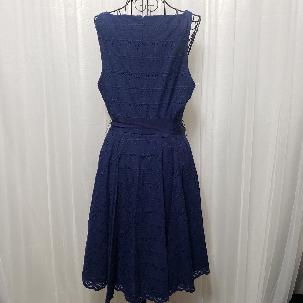 BB Dakota NWT Sz 8 Navy Eyelet Fit & Flare Dress - Picture 10 of 16